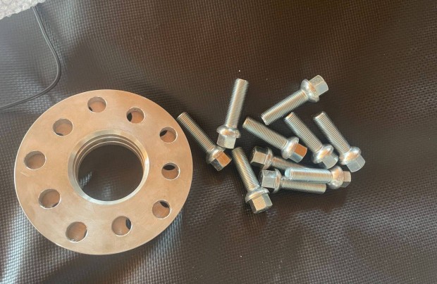 Audi A4 A5 A6 A7 66,5 5x112 nyomtávszélesítő 2db csavarral Csavarok