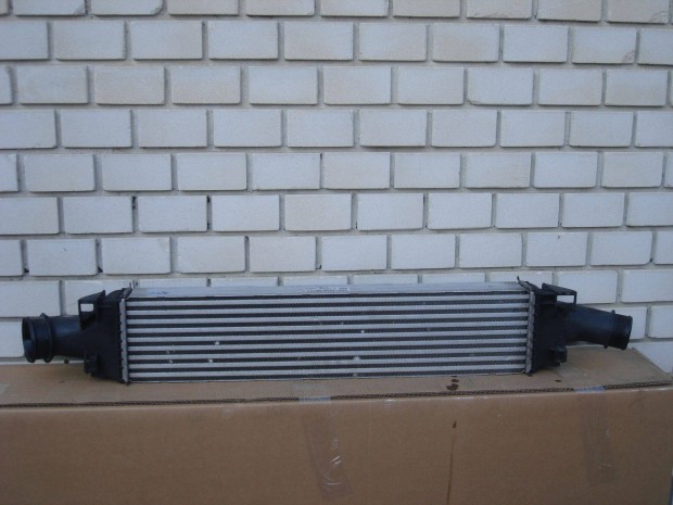 Audi A4 A5 A6 A7 Q3 Q5 Gyári Intercooler Hűtő 8W0145805Ad 2017-től