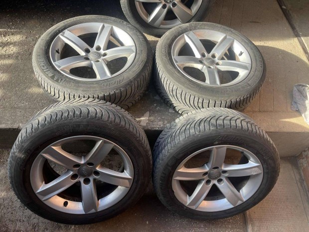 Audi A4 A5 Gyri 17-es felni garnitra 8T0071497