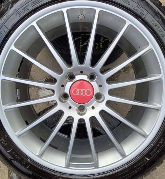 Audi A4 A6 18-as nyri szett Pirelli 245/40R18 2019 gumik