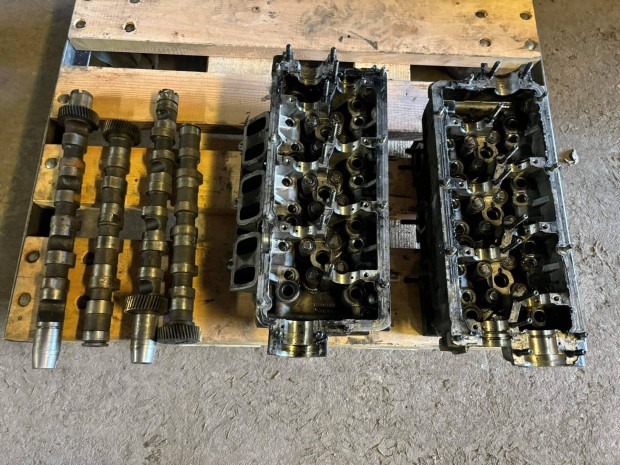 Audi A4 A6 A8 Superb Passat 2.5 TDI hengerfej vezrmtengely AKN 