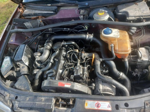 Audi A4 B5 1.9Tdi Motortér (Postázom is)