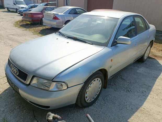 Audi A4 B5 1.9Tdi motor AHU kddal, 317322km-el elad