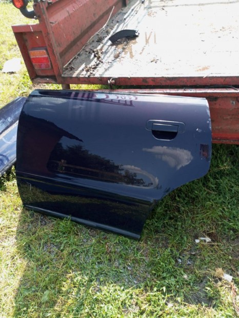 Audi A4 B5 Bal Hátsó Ajtó Fekete (Postázom is)