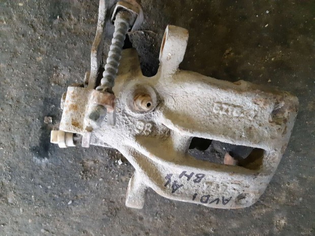Audi A4 B5 Bal Hátsó Féknyereg