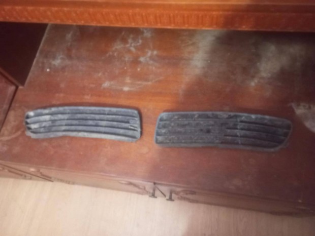 Audi A4 B5 Első Lökhárító Rács Párban (Postázom is)