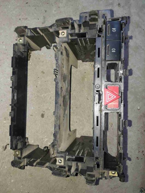 Audi A4 B5 Kzpkonzol Keret