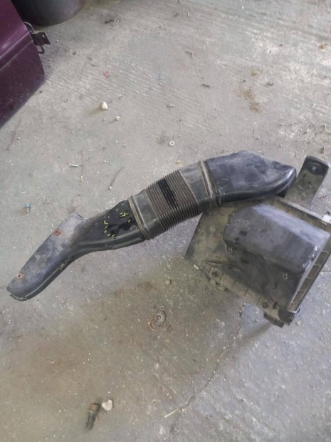 Audi A4 B5 Levegőszürőház (Postázom is)