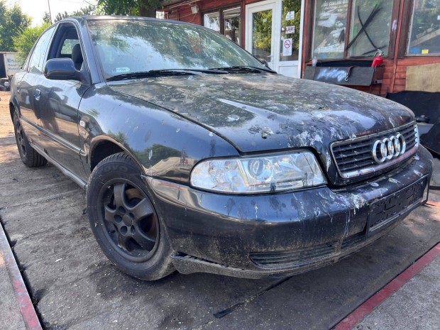 Audi A4 B5 (1999) 1.6i AHL Alkatrészek #M2807