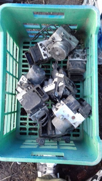 Audi A4 B5 / Vw Passat B5 Abs Kocka (Postzom is)