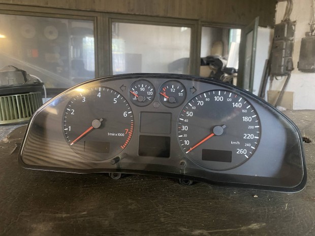 Audi A4 B5 benzines óracsoport