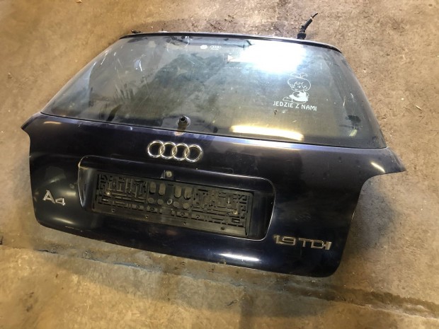 Audi A4 B5 kombi csomagtr ajt kk 