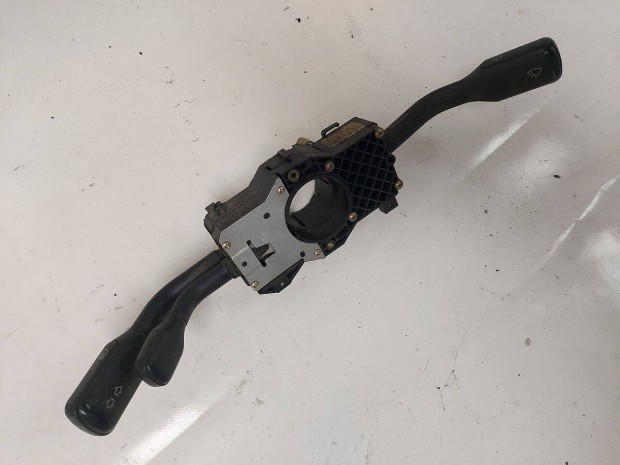 Audi A4 B5 kormánykapcsoló bajuszkapcsoló fényszoró kapcsoló