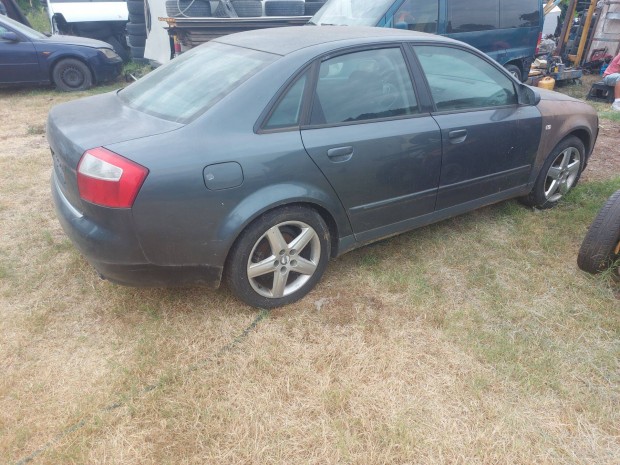 Audi A4 B6.2.4 .minden alkatrsze