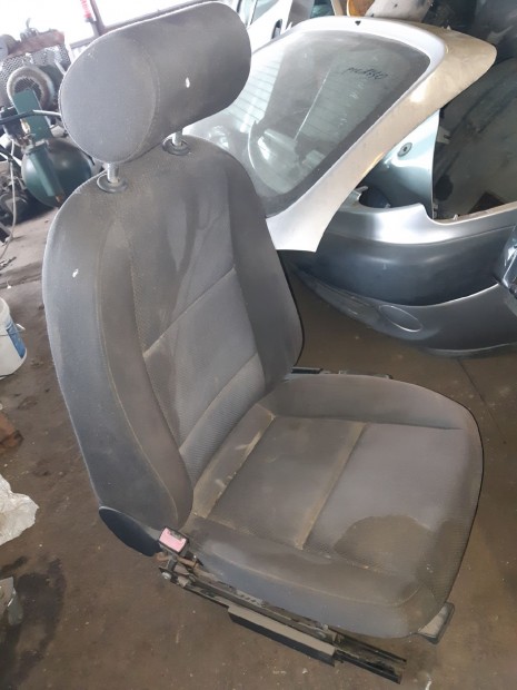 Audi A4 B6 Bal Els� �l�s