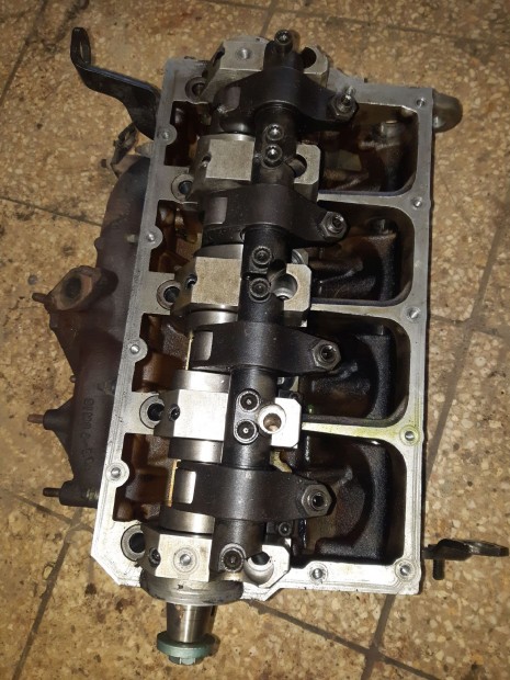 Audi A4 B6 Hengerfej