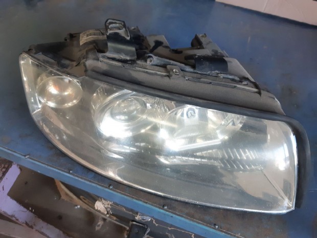 Audi A4 B6 Jobb Első Lámpa / Fényszóró + Világítás Vezérlő