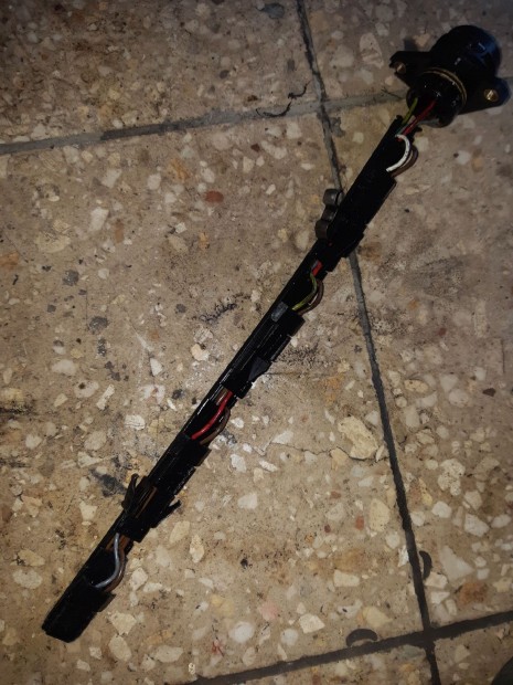 Audi A4 B6 PD Elem Kbelkteg