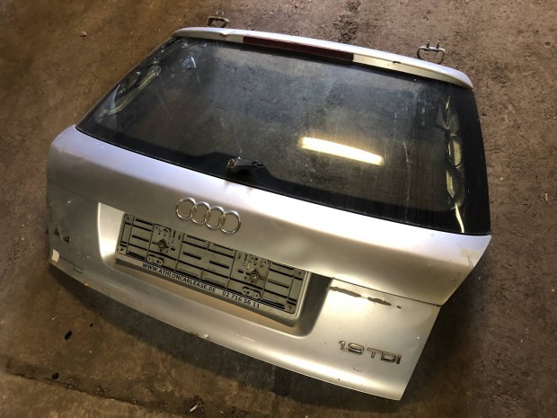 Audi A4 B6 csomagtr ajt ezst 