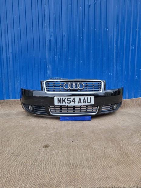 Audi A4 B6 gyári 8H0807437 első lökhárító fekete sérülésmentes