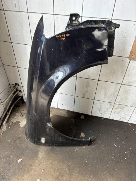 Audi A4 B6 jobb s�rv�d� s�t�t k�k 