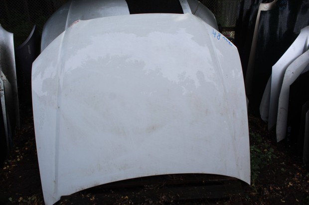 Audi A4/B7 2001-2009 motorháztető (48)