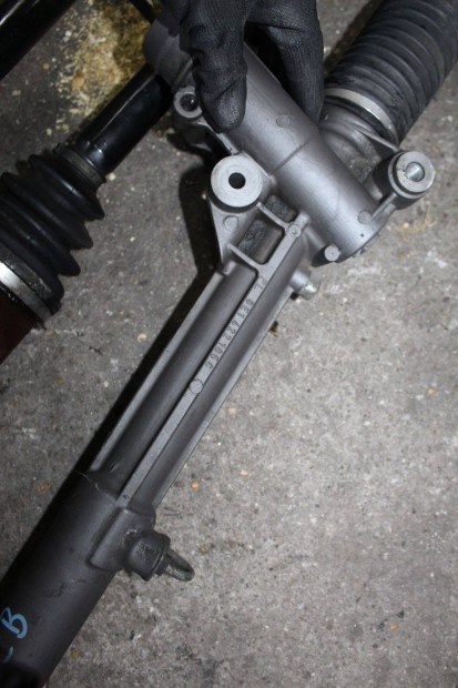 Audi A4 B7 2004-2009 2.0D turb tart konzol