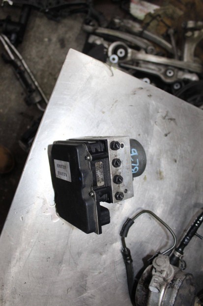 Audi A4 B7 2.0D ABS kocka 8E0614517AT
