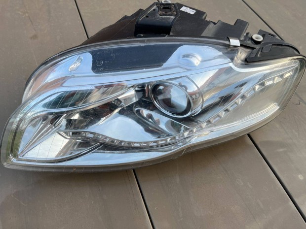 Audi A4 B7 Bal Led+Projektoros Fényszóró Eladó