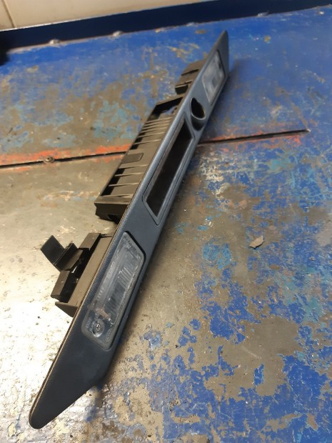 Audi A4 B7 Csomagt�rajt� Foganty�