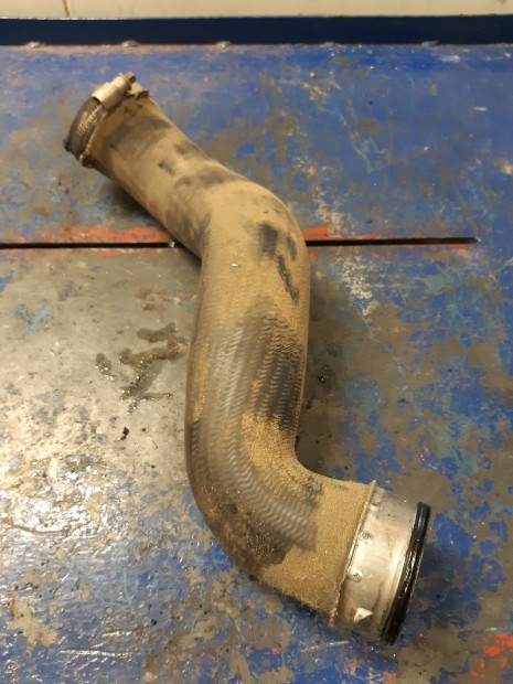 Audi A4 B7 Turb�cs� / Intercooler Cs�