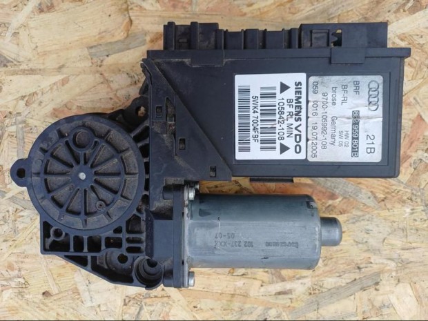 Audi A4 B7  (2004-2008) Bal Els Ajt Ablakemel Motor