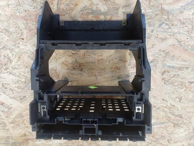 Audi A4 B7  (2004-2008) R�di� Be�p�t� Keret