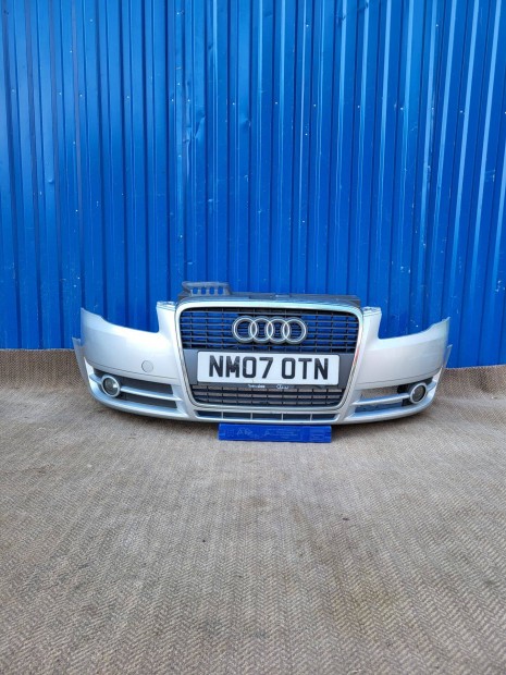 Audi A4 B7 gyári 8E0807437AG első lökhárító ezüst sérülésmentes