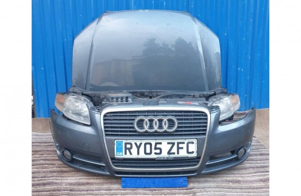Audi A4 B7 gyári bal 8E0941003, jobb 8E0941004 halogén fényszóró