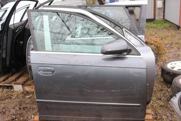 Audi A4 B7 jobb első ajtó komplett (570)