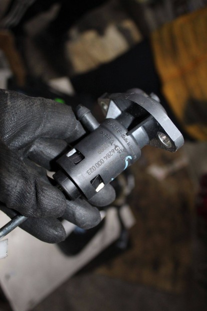 Audi A4 B7 kuplung munkahenger 6284000023