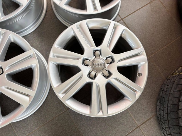 Audi A4 B8 17" 5x112 gyári alufelni eladó 17 coll A3 A6