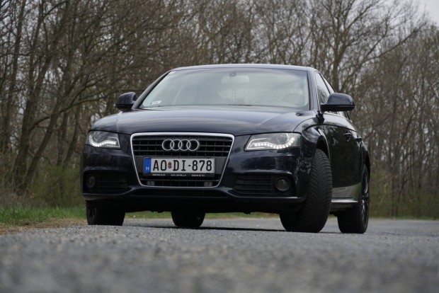 Audi A4 B8 1.8 TFSI, megk�m�lt, szervizelt, hossz� m�szaki