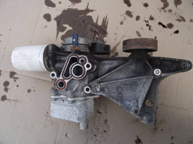 Audi A4 B8 A4 Q5 2.0 TFSI olajhűtő olajszűrő bak 06H903143E
