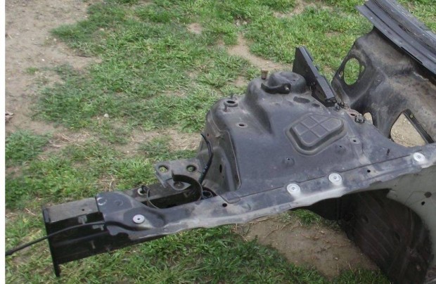 Audi A4 B8 A5 bal első negyed doblemez váznyúlvány 2008-2015