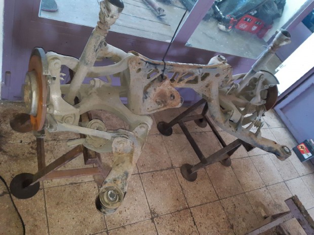 Audi A4 B8 Hátsó Híd Tárcsafékes