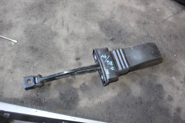Audi A4/B8 Jobb első ajtóhatároló 8K0837249B