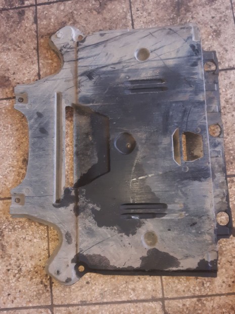 Audi A4 B8 Motor Alsó Burkolat