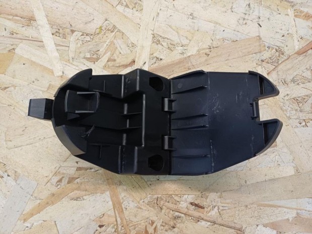 Audi A4 B8 Sed�n (2008-2015) Csomagt�rajt� M�anyag Bet�t