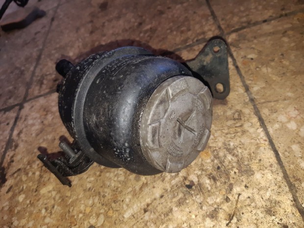 Audi A4 B8 Szervó Olaj Tartály