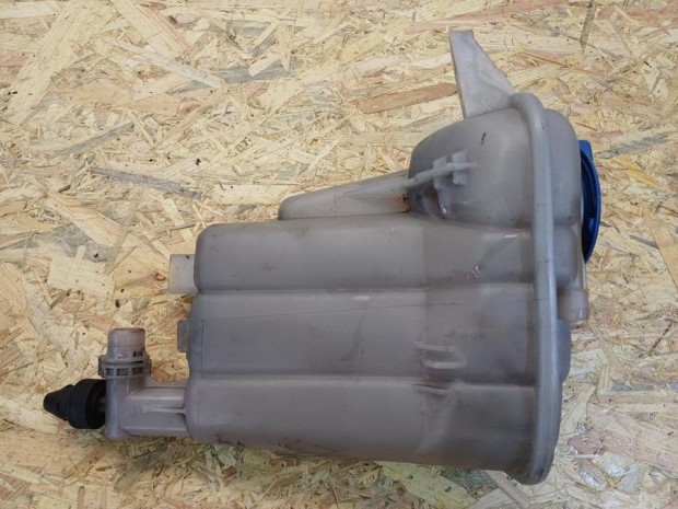 Audi A4 B8 (2008-2015) 2.0Tdi Diesel Kiegyenl�t� Tart�ly