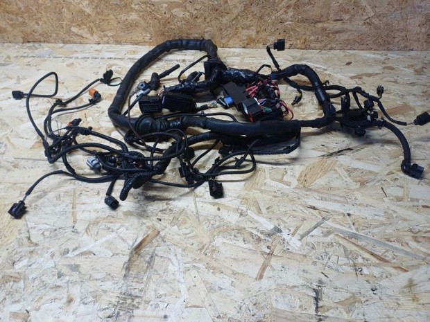 Audi A4 B8 (2008-2015) 2.0Tdi Diesel Motor K�belk�teg