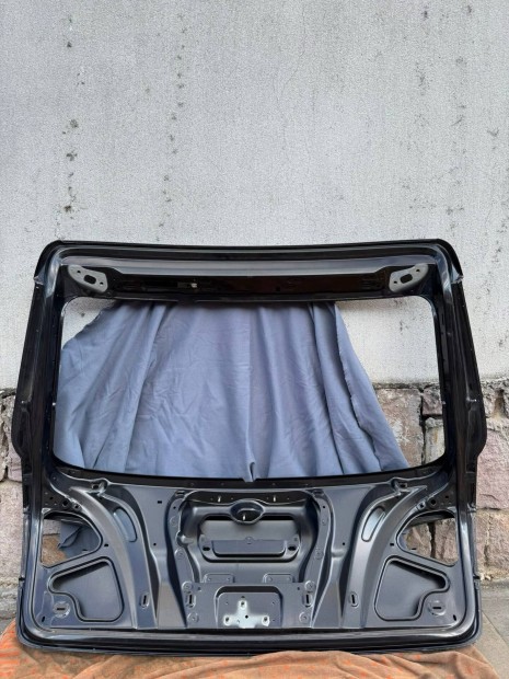 Audi A4 B8 csomagtrajt