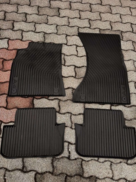 Audi A4 B8 els� - h�ts� gumisz�nyeg szett